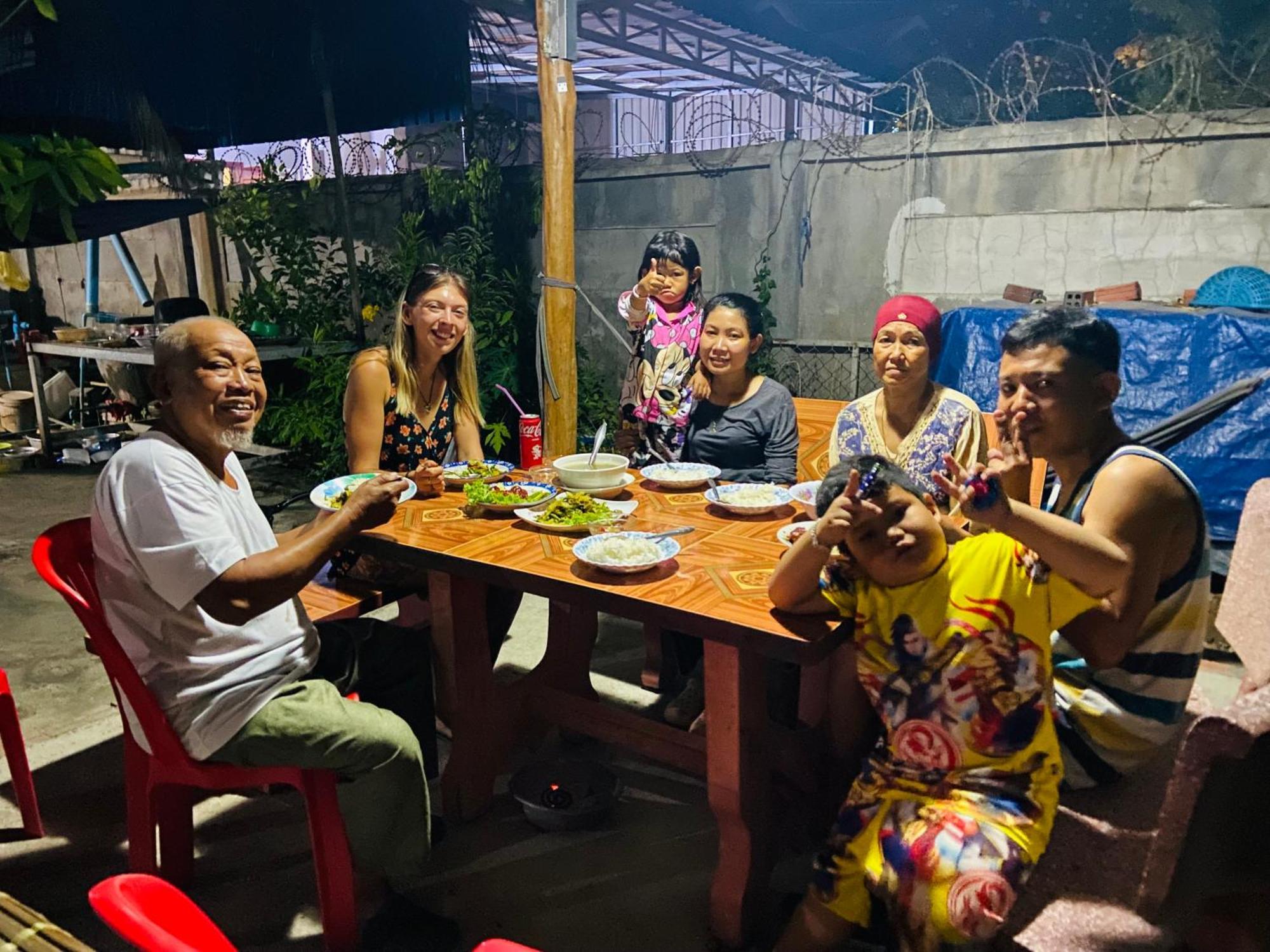 Lazy Mango Home Stay Phum Pouth ma Srei Exterior photo